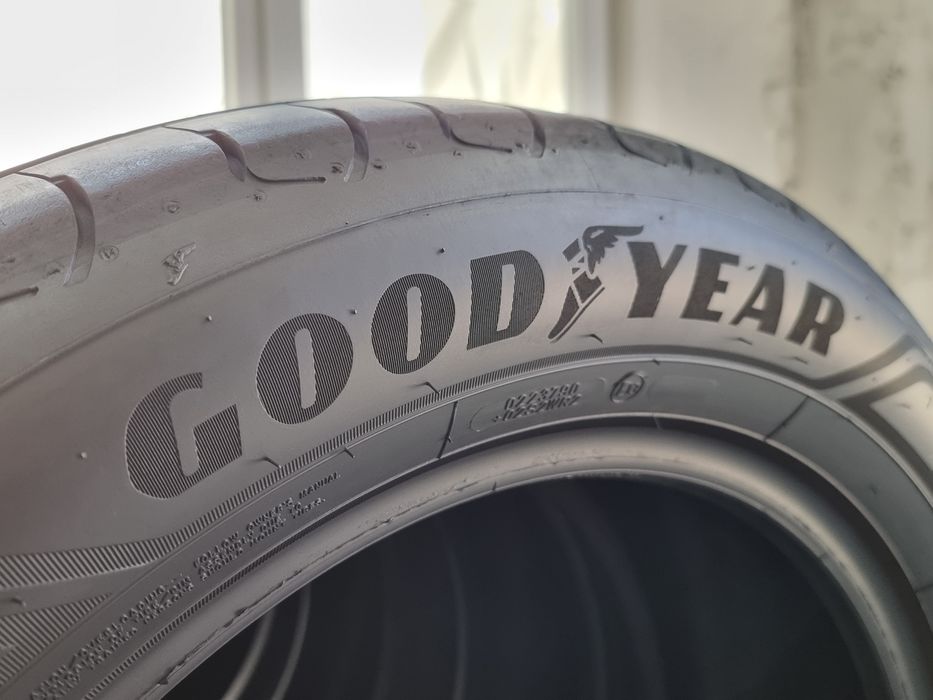 "DOT 23" 235/55/18 Goodyear 4Броя: 480лв 8мм като Нови!
