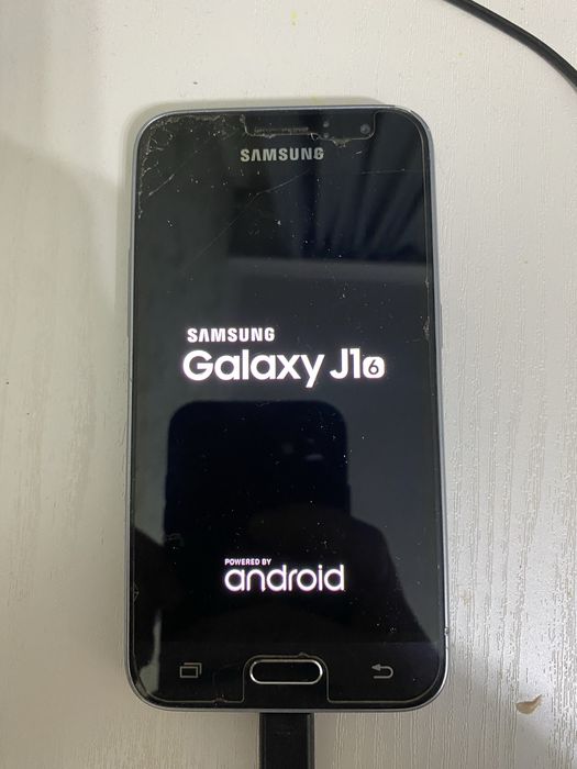 Самсунг Galaxy J1