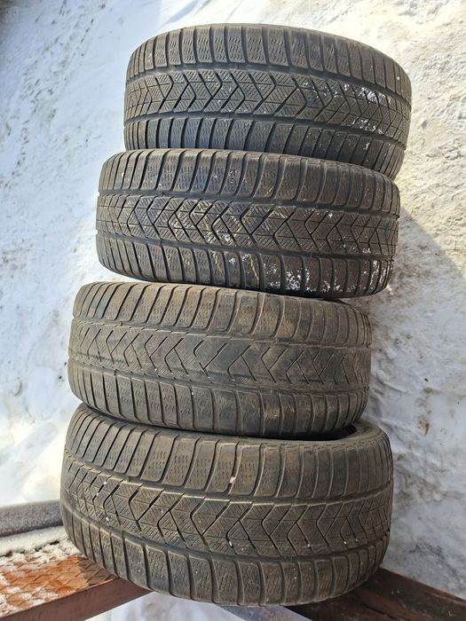 Продам шины 235/45/18 пирелли