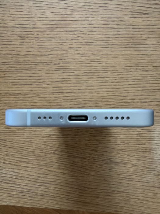 Iphone 15 128gb ,бял
