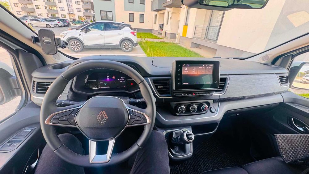Renault Trafic 2025 – Practic nou