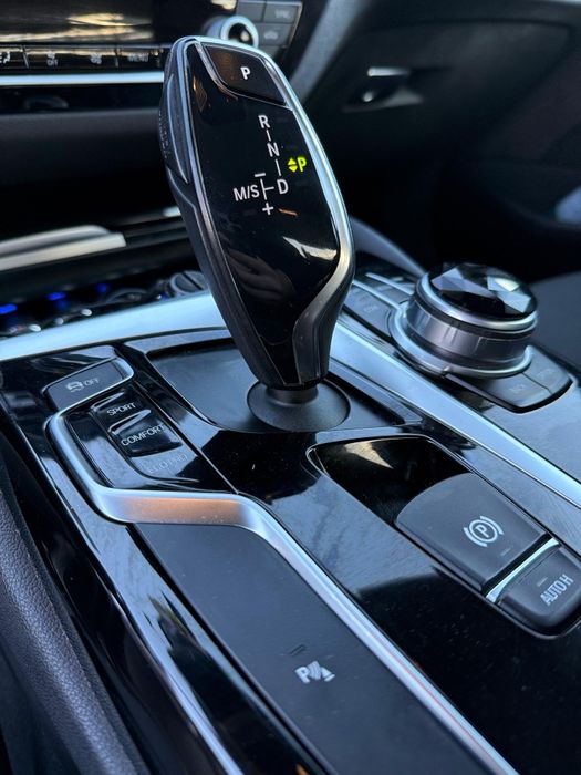 Bmw seria 5  G 30  an 2018   190 cp  km 210000      nu accept schmburi