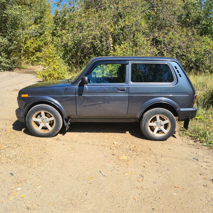 Нива 21214 урбан