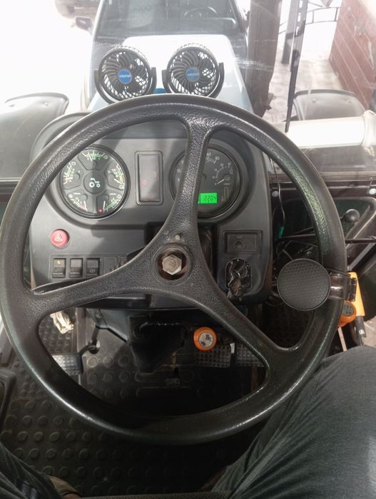 Есть гарантия 1год