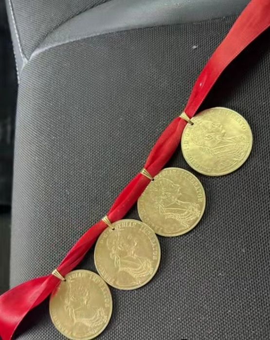Monede franc.ios placate cu aur 24k 1/1 cu cele originale este la