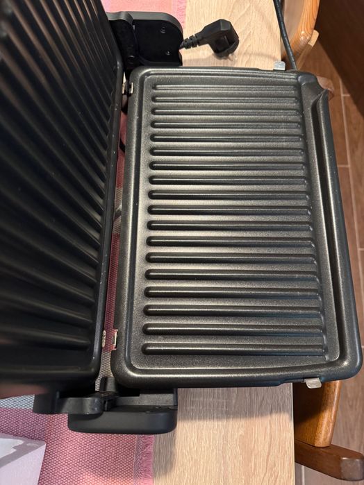 Grill Tefal Minute Grill, aproape nou, foarte puțin folosit