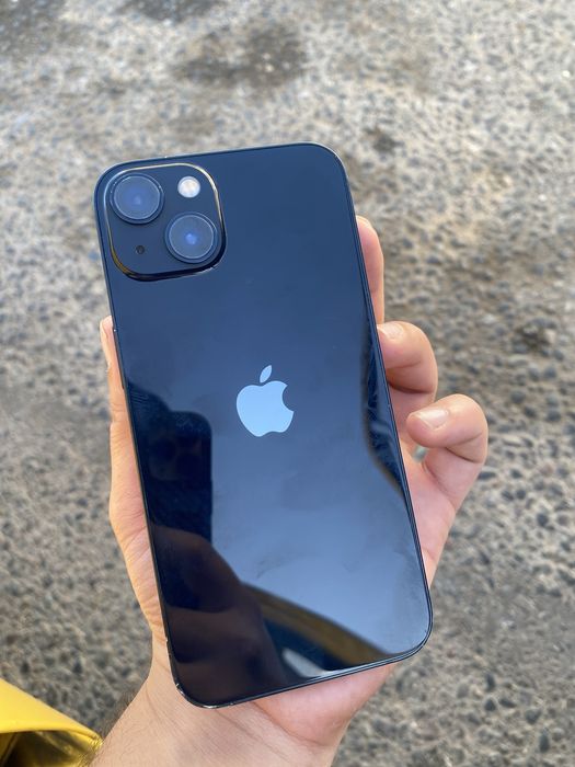 Продам срочно iPhone 13 128