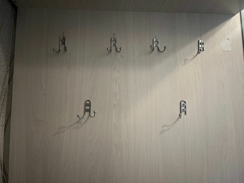 Продаётся Прихожка