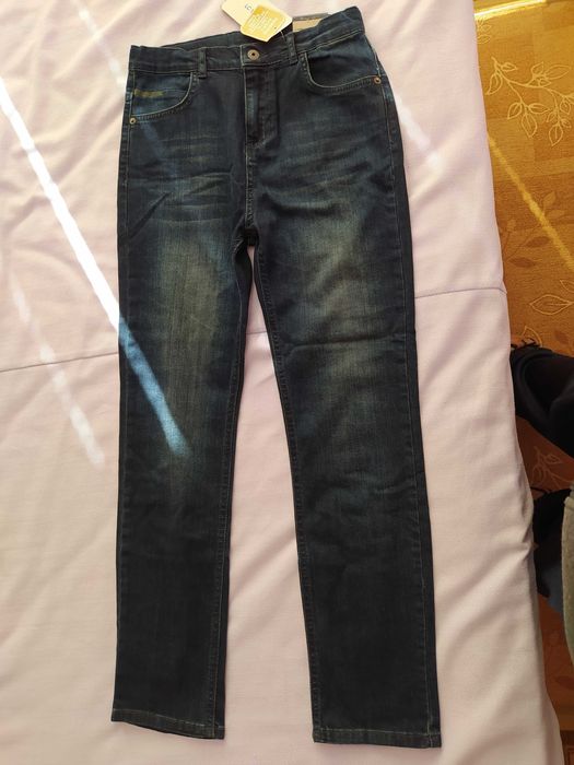 50 % намаление за чисто нови дънки LC Waikiki за ръст 146-152 см.