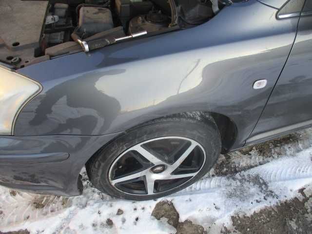 Aripa fata stanga dreapta TOYOTA AVENSIS T25 originale stare perfecta