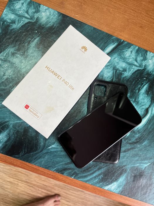 Продаю HUAWEI P40 lite