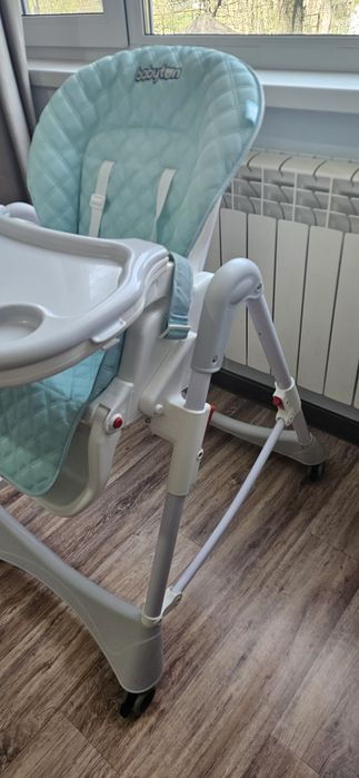 Детский стульчик для кормления