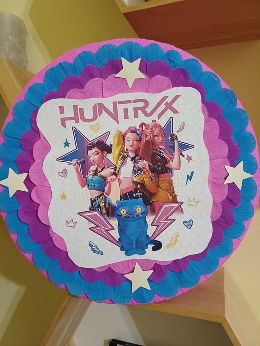 Piñata pinata party K- POP