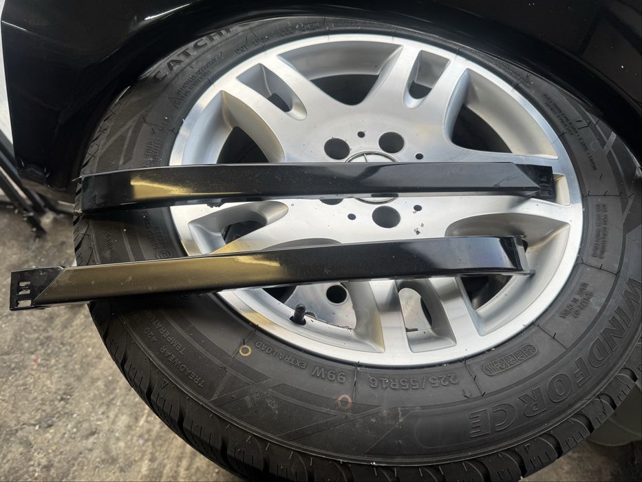 Лайсни под фарове за Mercedes ML W163