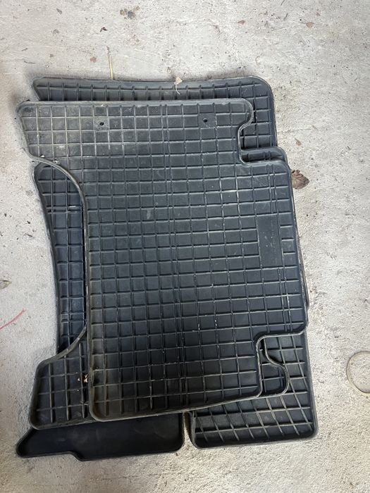 Полики на тайота прадо