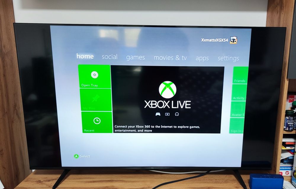 Xbox 360 E 250GB | Controller original | Funcțional | Gata de joc