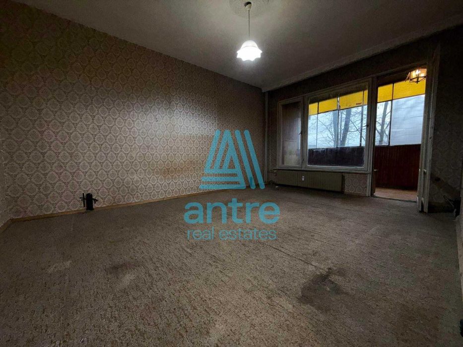 Двустаен апартамент в кв. Дружба 2