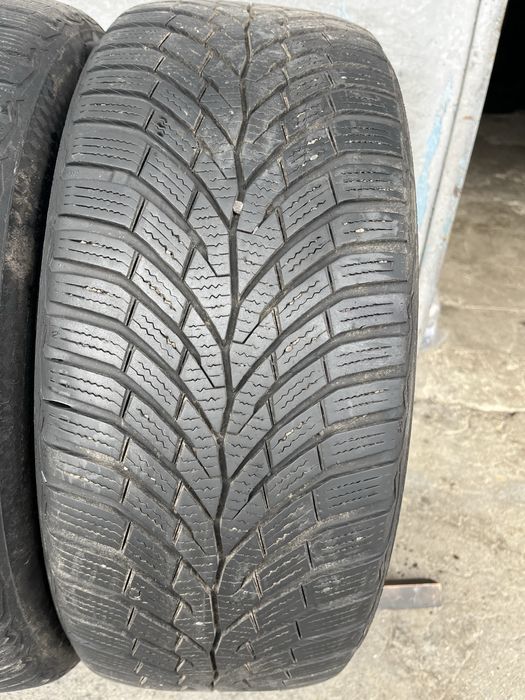 2 бр. зимни гуми 225/50/17 Continental DOT 2621 5,5 mm