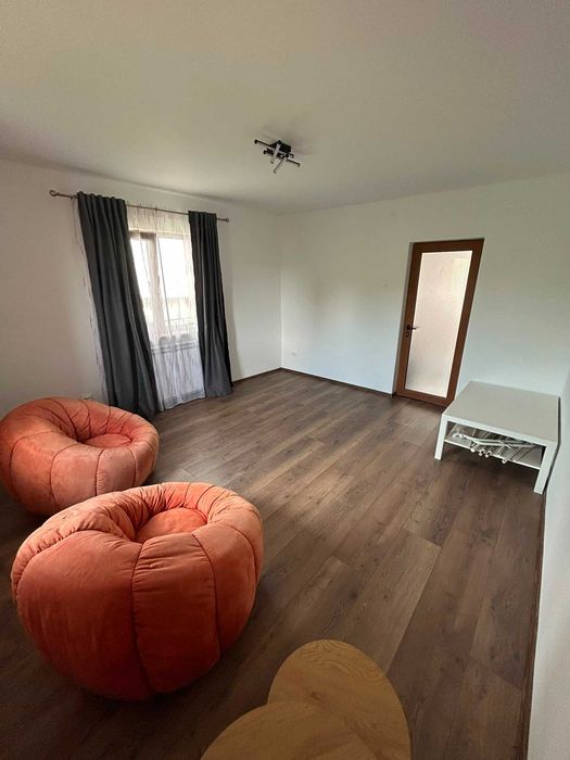 Casă renovată în Smârdan Galati – teren 1.500 mp, 3 dormitoare, Garaj, Anexe & fotovoltaice