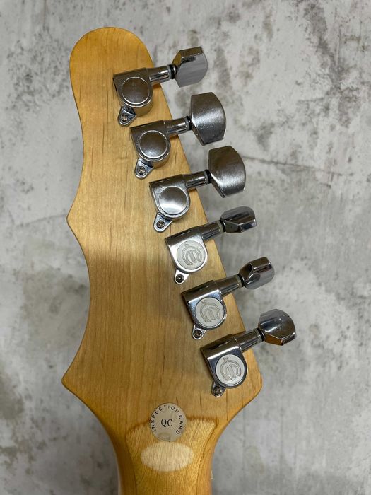 Продам электрогитару Epiphone Strat-style, 1998 г