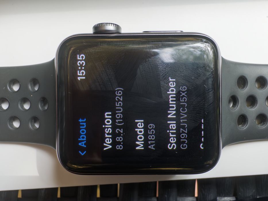 Apple Watch Series 3 Nike+, 42mm, varianta GPS