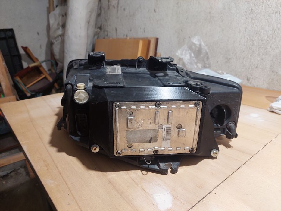 Рециклирани фарове Valeo от Audi S4/A4 B6