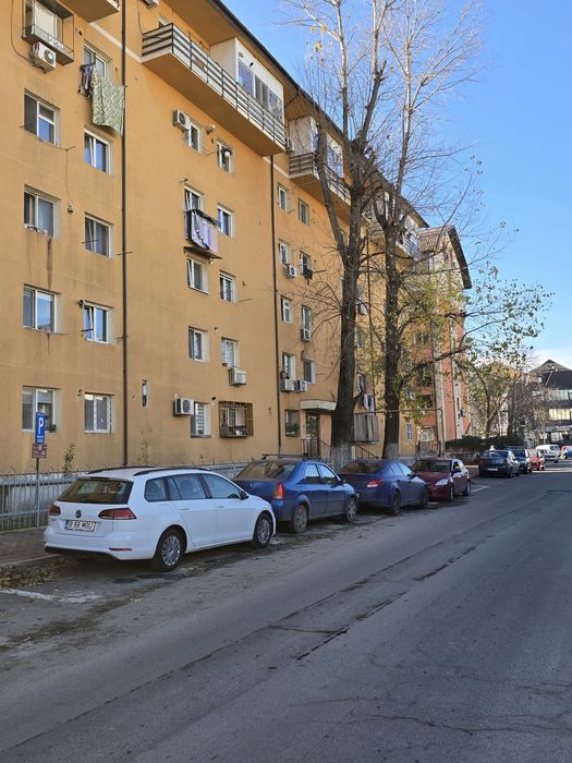 Garsonieră de vânzare