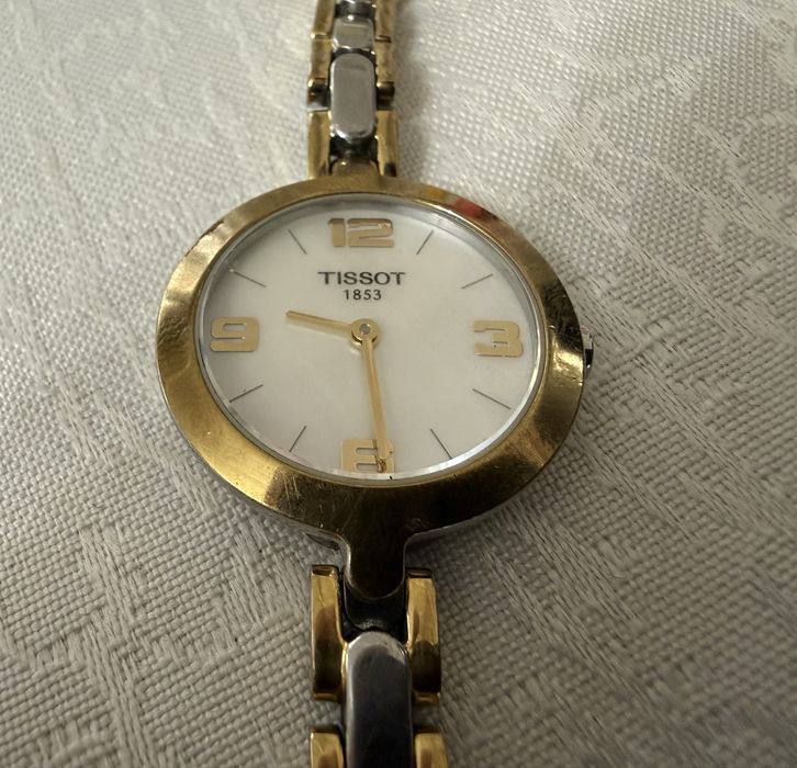 Продам швейцарские часы tissot flamingo женские