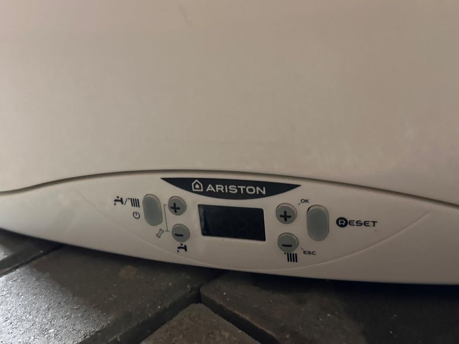 Centrala termica pe gaz in condensare Ariston HS Premium, 24kW