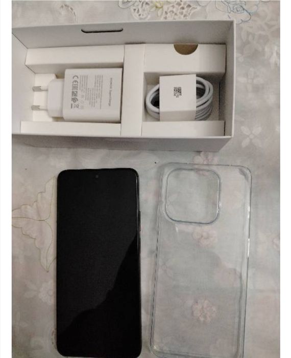 Продаю новый телефон honor