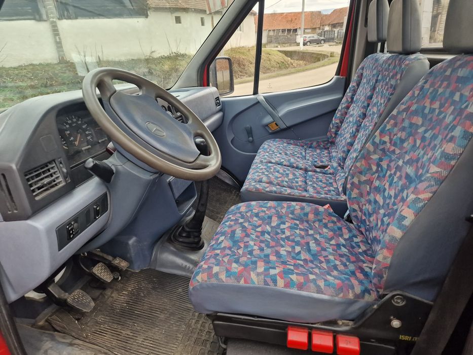 VÂND CAMIONETĂ!!!    Stare perfecta