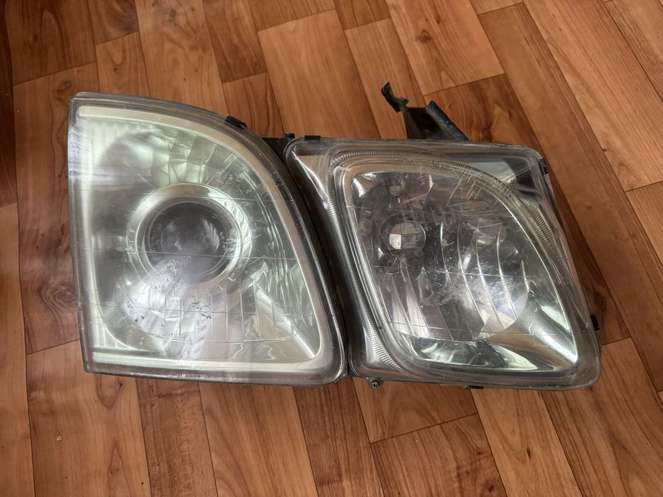 Фары от лексус 470