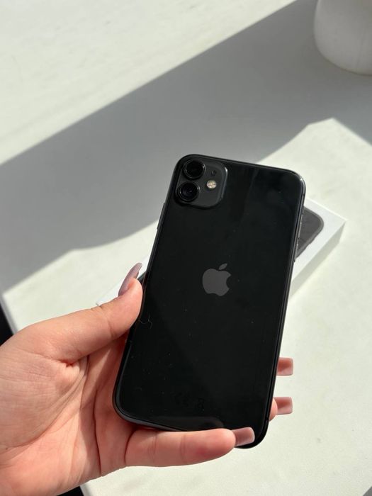 Iphone 11в идеальном состоянии.