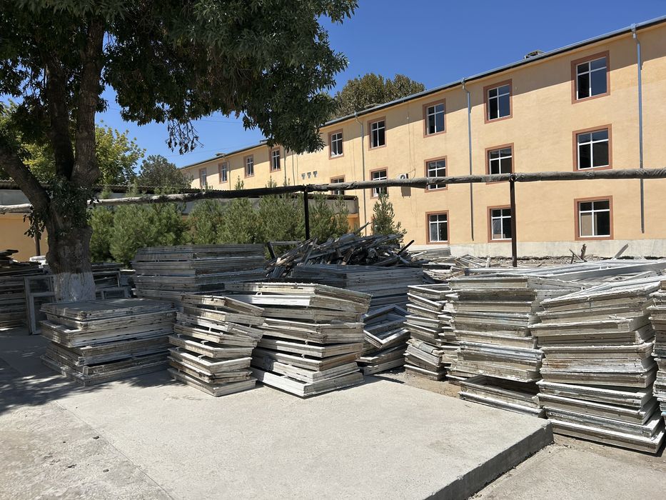 Продается рамки окна