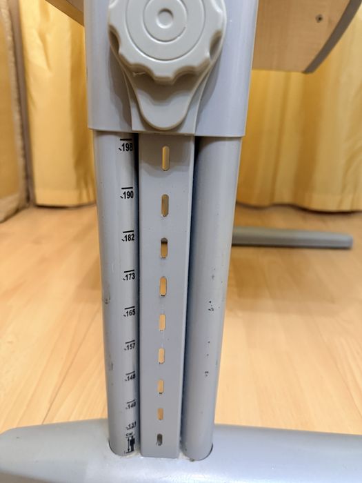 Растущий стол и стул