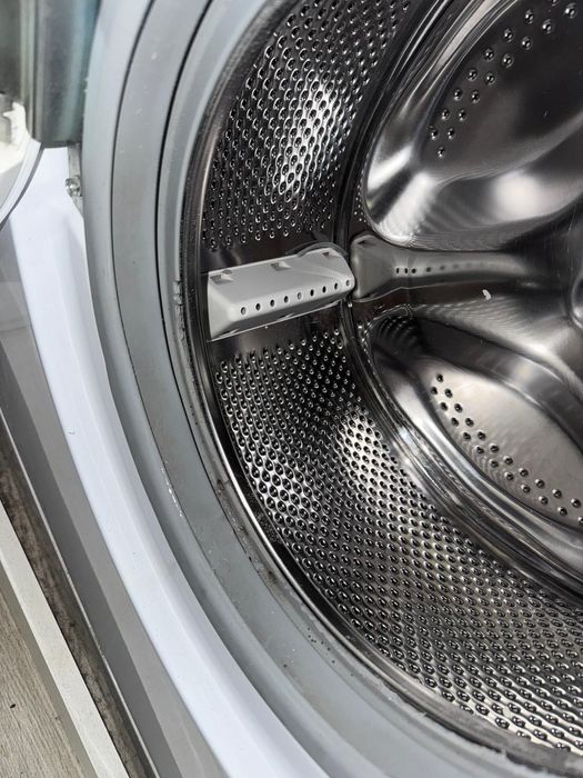 Masina spalat haine Indesit