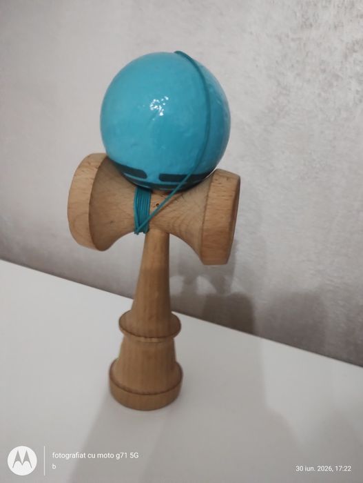 Vând kendama sweets starter albastră