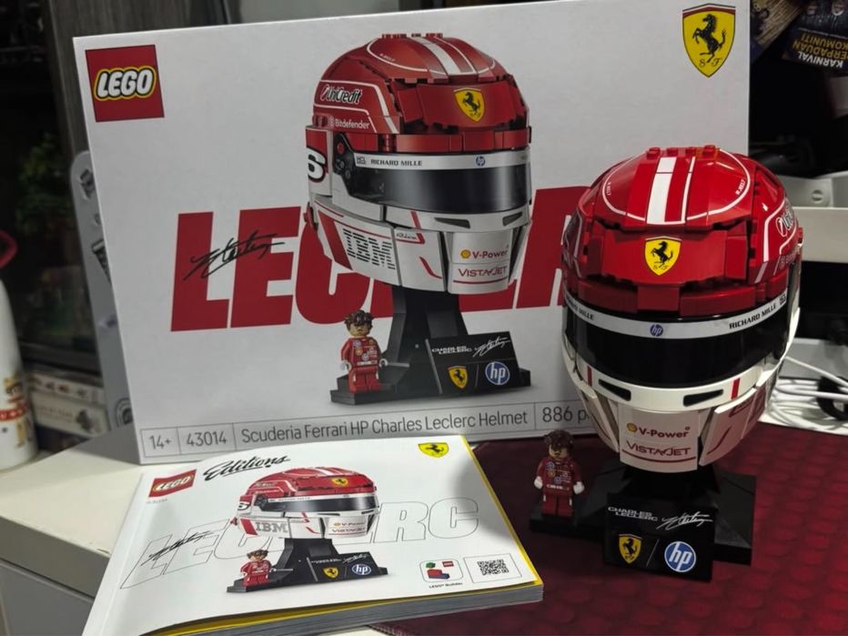Lego Scuderia Ferrari Charles Leclerc 43014