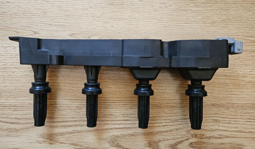 Бобина Пежо 1.6 109 Ситроен 206 Peugeot 207 307 Citroen C2 C3 C4 Xsara