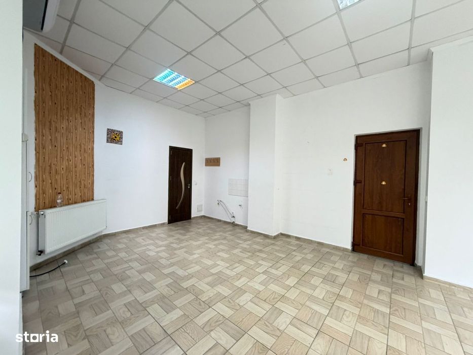 Spațiu ultracentral de închiriat - 33 mp, vitrina stradala