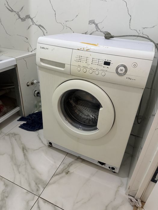 Продам стиральную машину