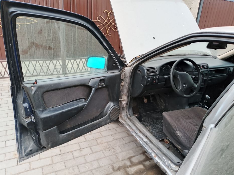 Продам Опель вектра А.