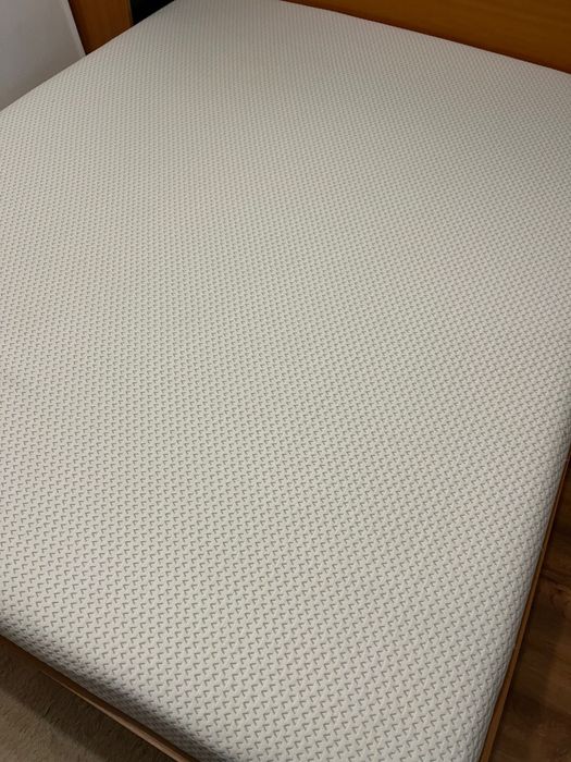 Saltea pat in stare foarte buna