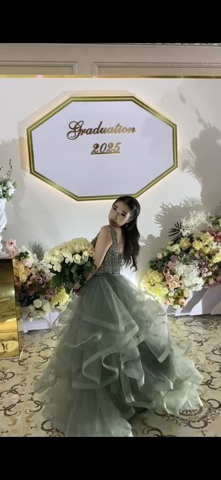 Продам  платье на выпускной