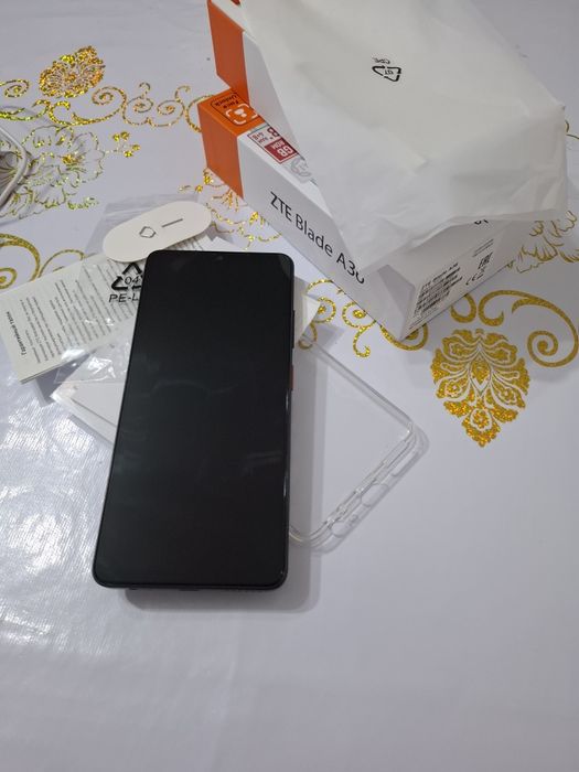 Продам новый телефон ZTEA-36