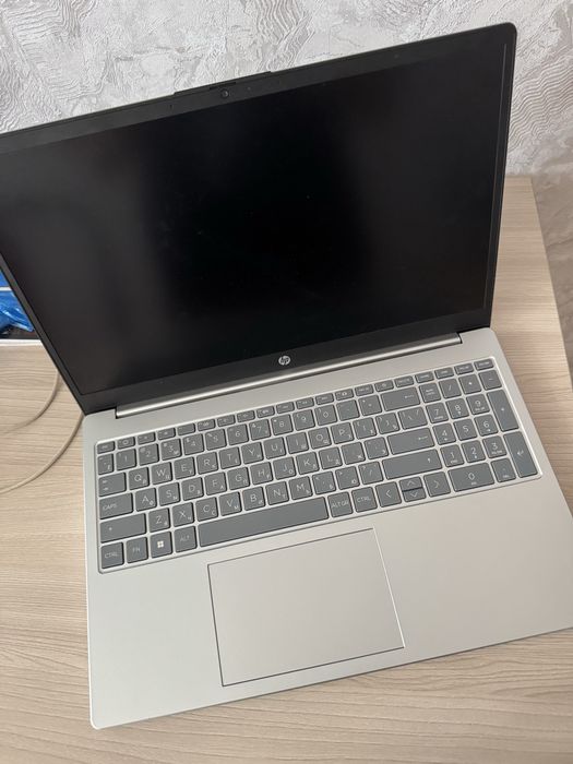 Ноутбук сатылады