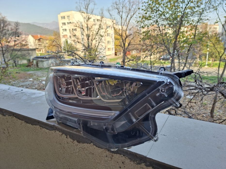 Десен фар Toyota Yaris 2020 - 2023