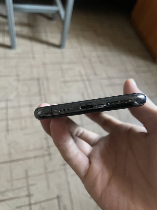iPhone 11pro в хорошеи сост
