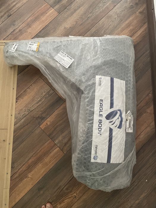 Крыло Рено степвей, логан, сандеро. Срочно