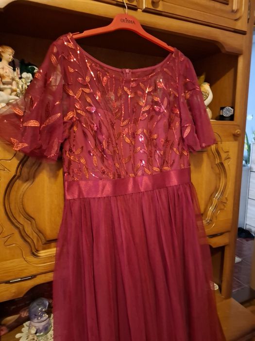 Rochie nouă vișinie